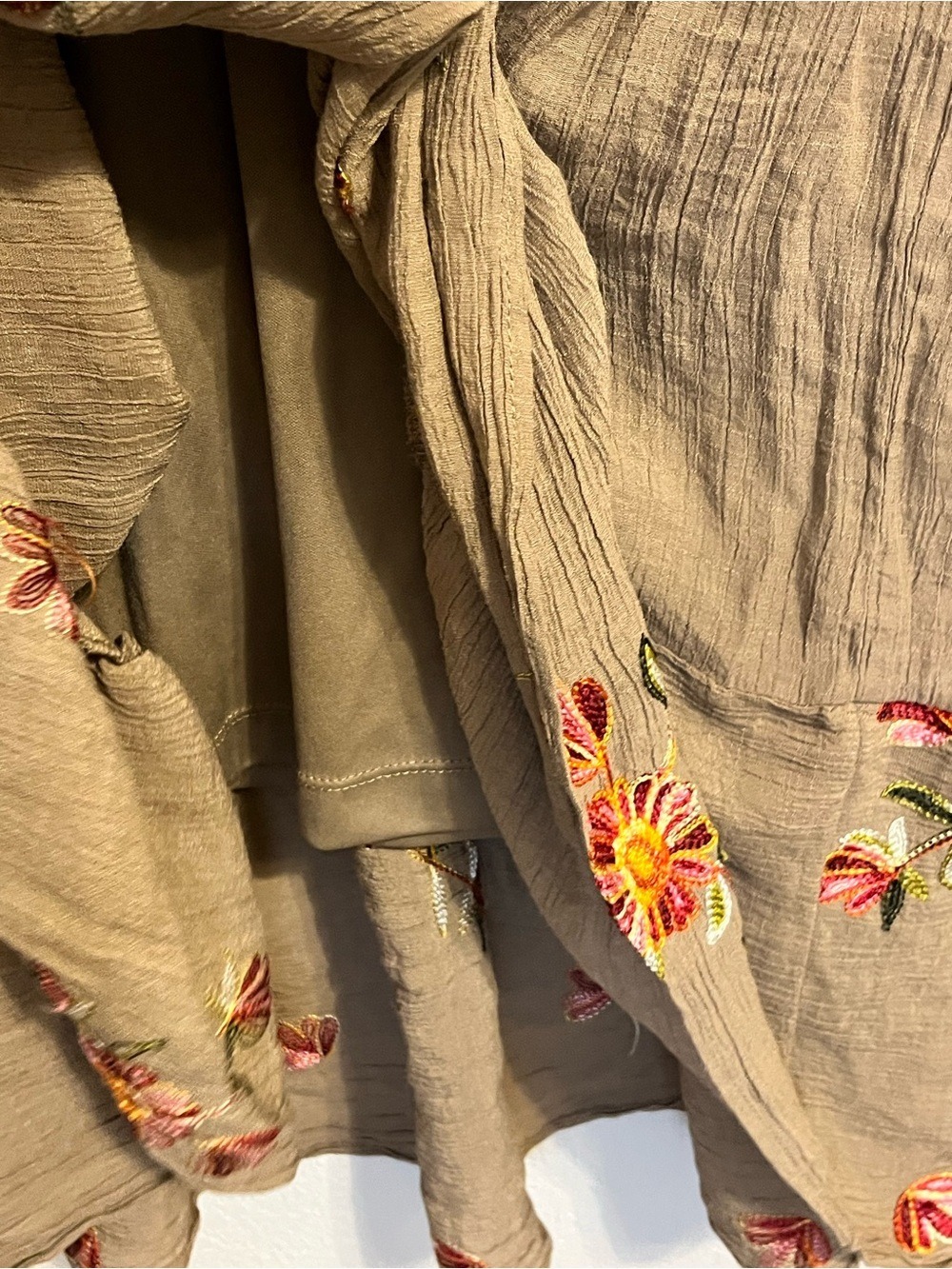 Fig + Flower Anthropologie Embroidered Floral Tiered Midi Dress Large Boho - Picture 10 of 11